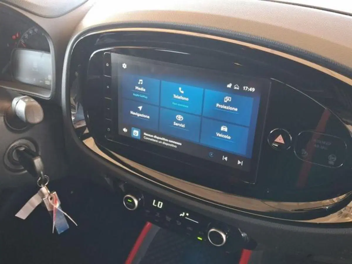 Toyota Aygo X usata a Roma (10)