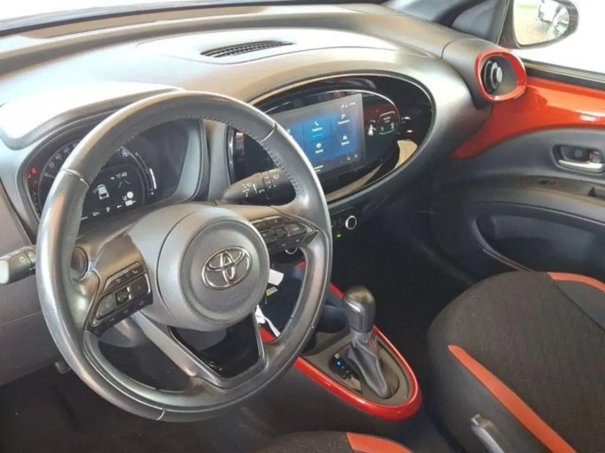 Toyota Aygo X usata a Roma (7)