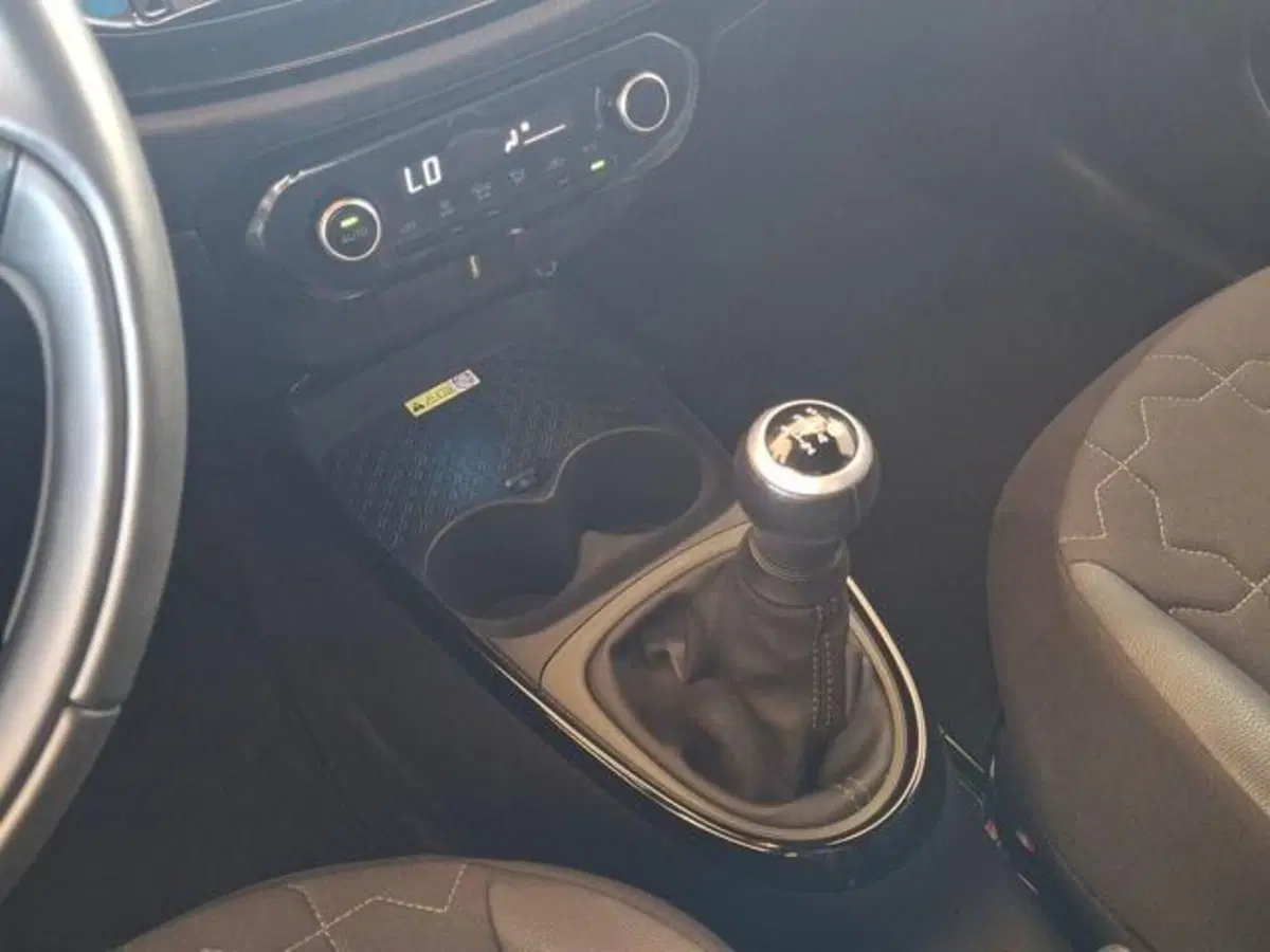 Toyota Aygo X usata a Roma (16)