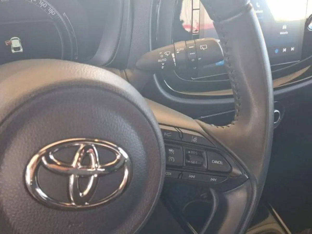 Toyota Aygo X usata a Roma (18)