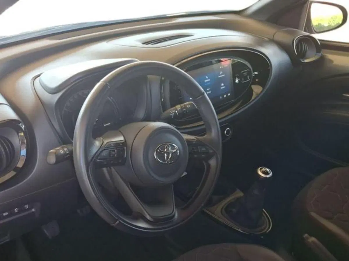 Toyota Aygo X usata a Roma (7)