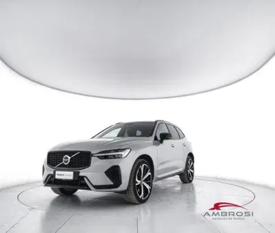 Volvo XC60 2.0 b4 Plus Dark auto del 2023 usata a Corciano