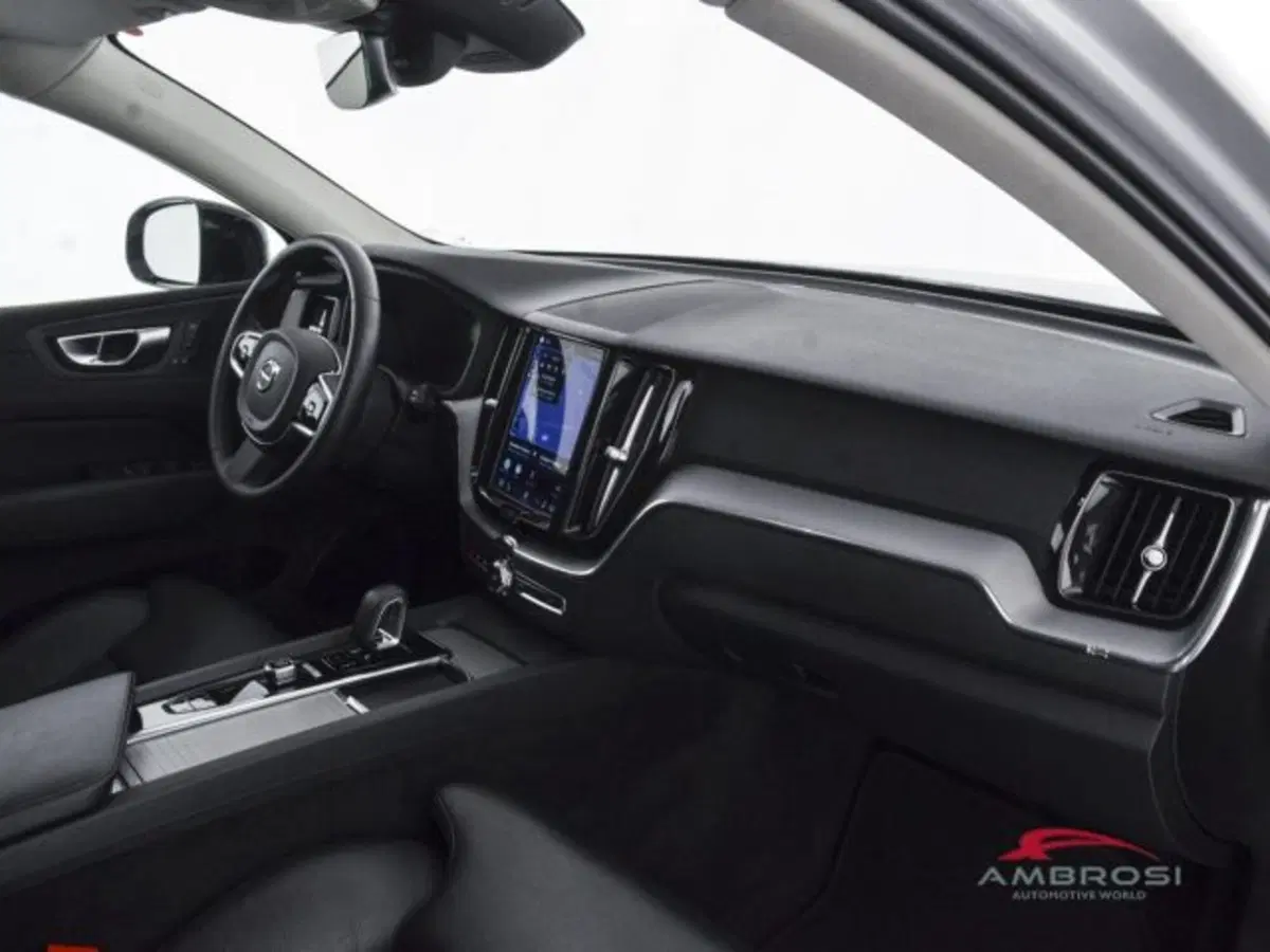Volvo XC60 usata a Perugia (12)