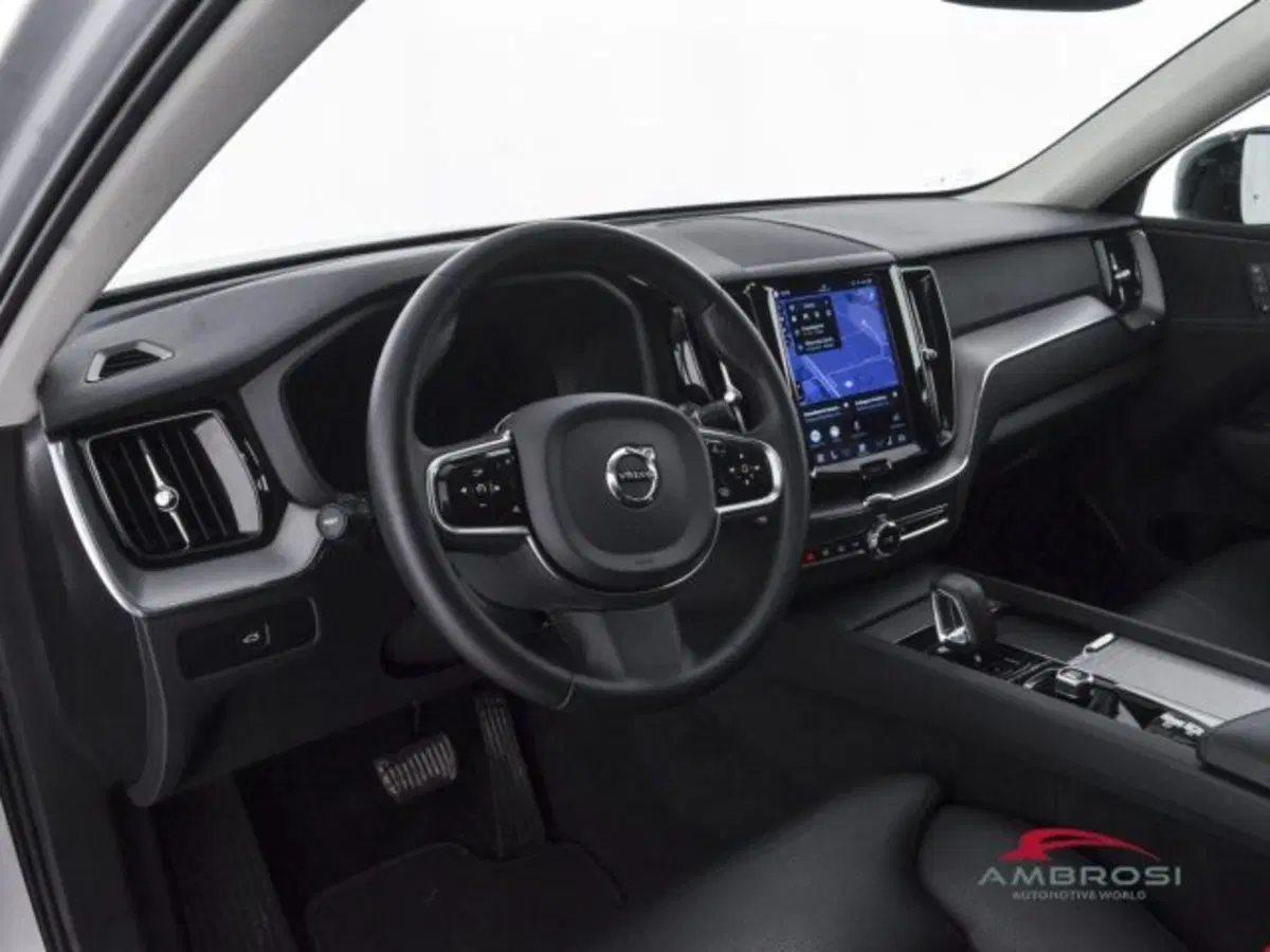 Volvo XC60 usata a Perugia (8)