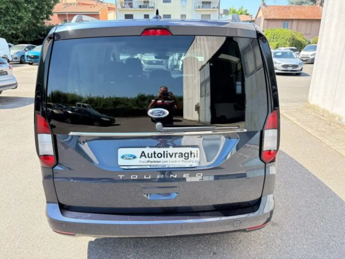 Ford Tourneo Connect usata a Lodi (4)