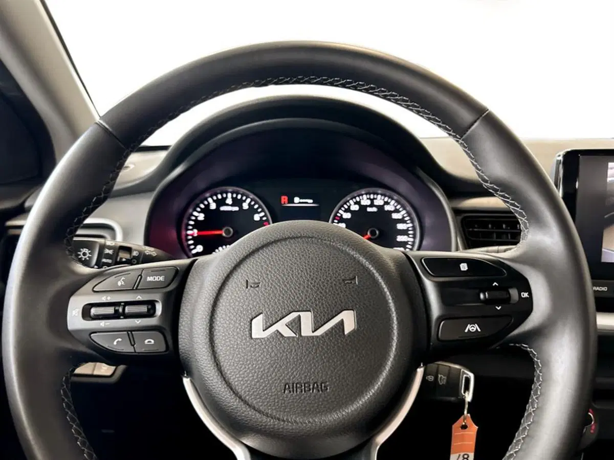 Kia Stonic usata a Piacenza (12)