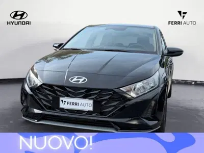 Hyundai i20 1.0 t-gdi Dark Line 90cv mt nuova a Tavagnacco
