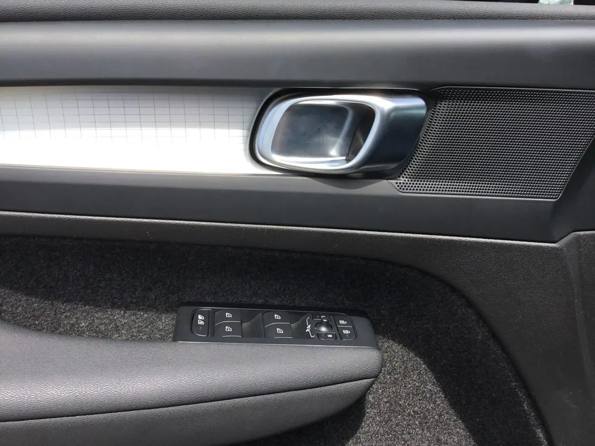 Volvo XC40 usata a Napoli (18)