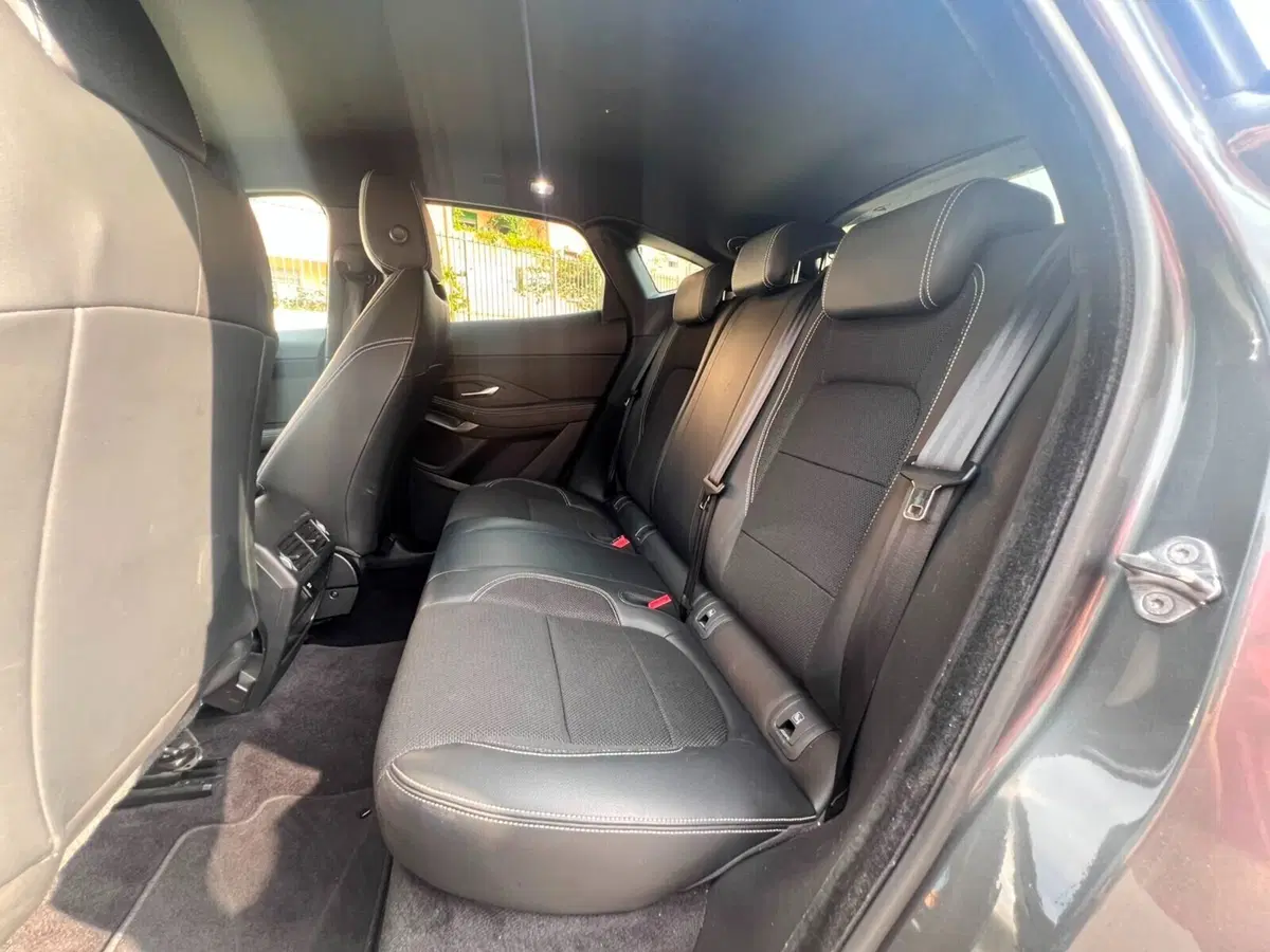Jaguar E-Pace usata a Messina (10)