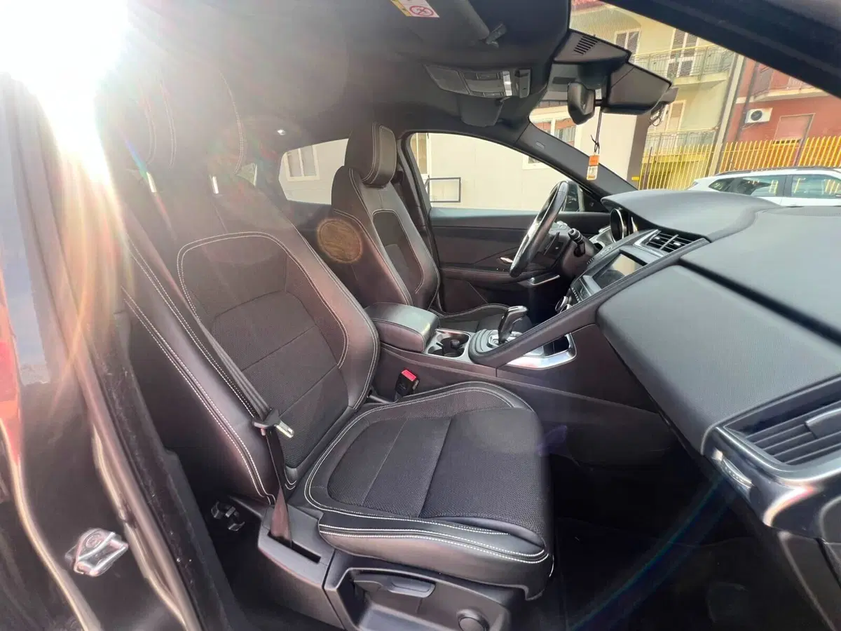 Jaguar E-Pace usata a Messina (12)