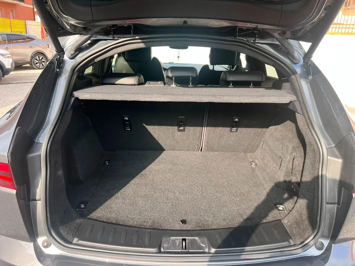 Jaguar E-Pace usata a Messina (13)