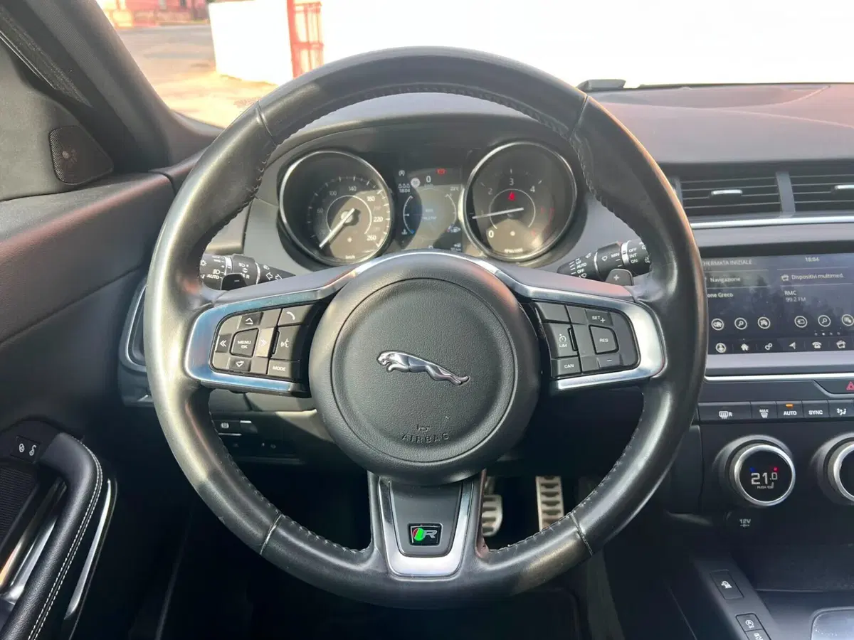 Jaguar E-Pace usata a Messina (15)