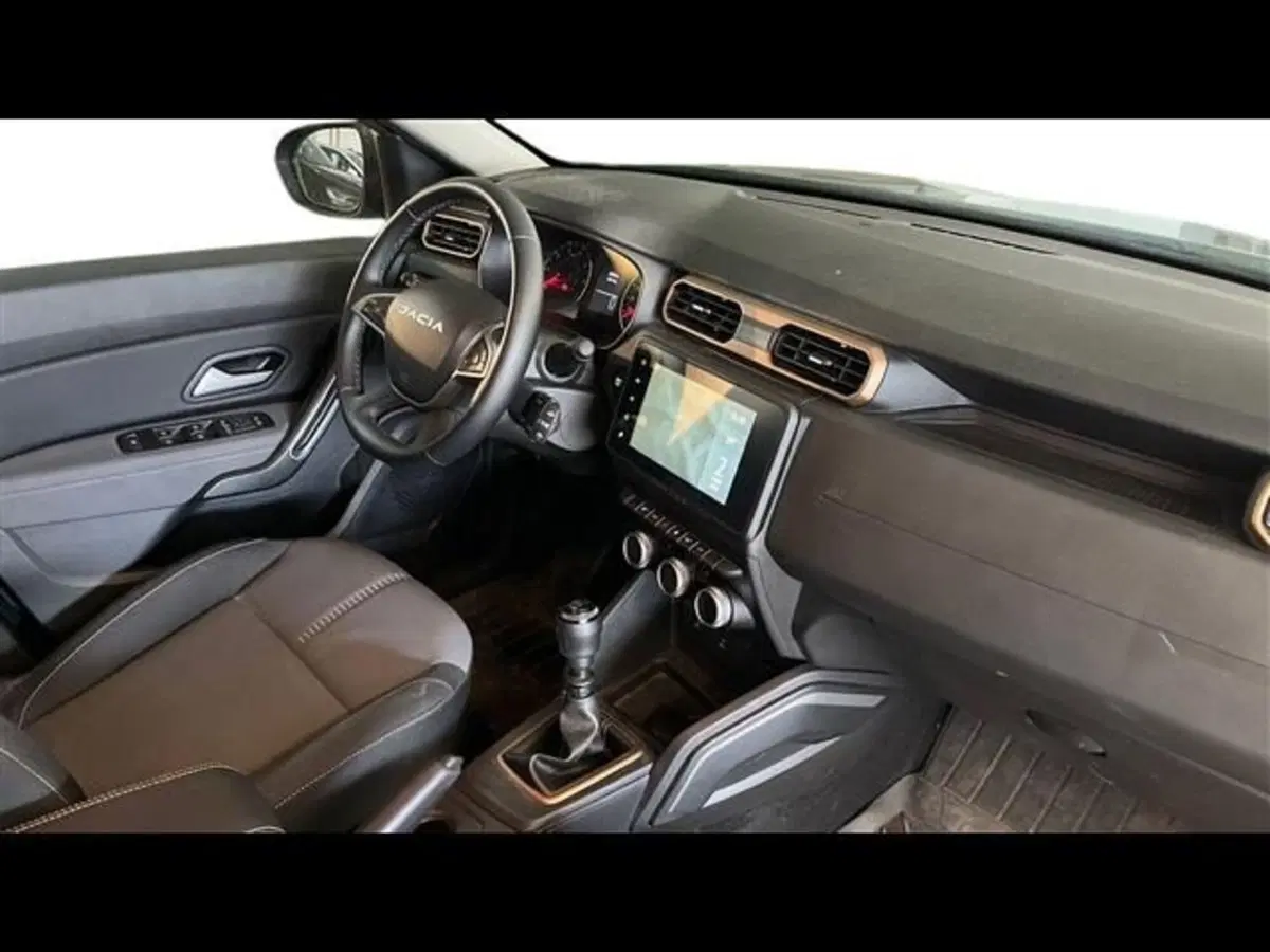 Dacia Duster usata a Firenze (11)