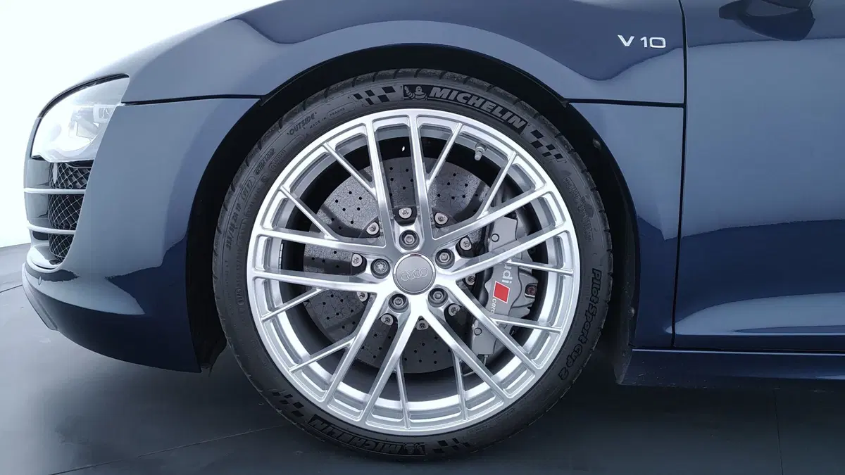 Audi R8 Cabrio usata a Perugia (9)