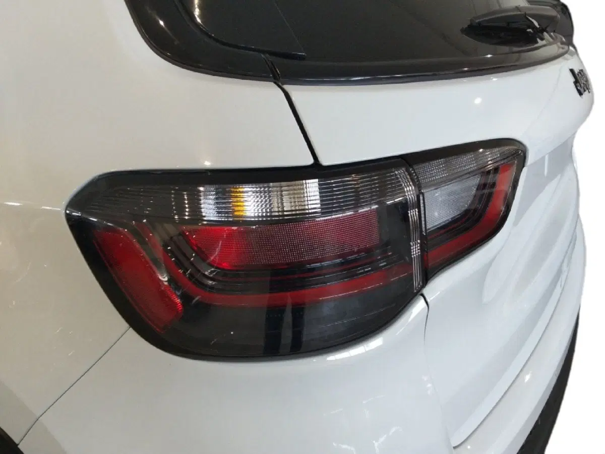 Jeep Compass nuova a Lecce (10)