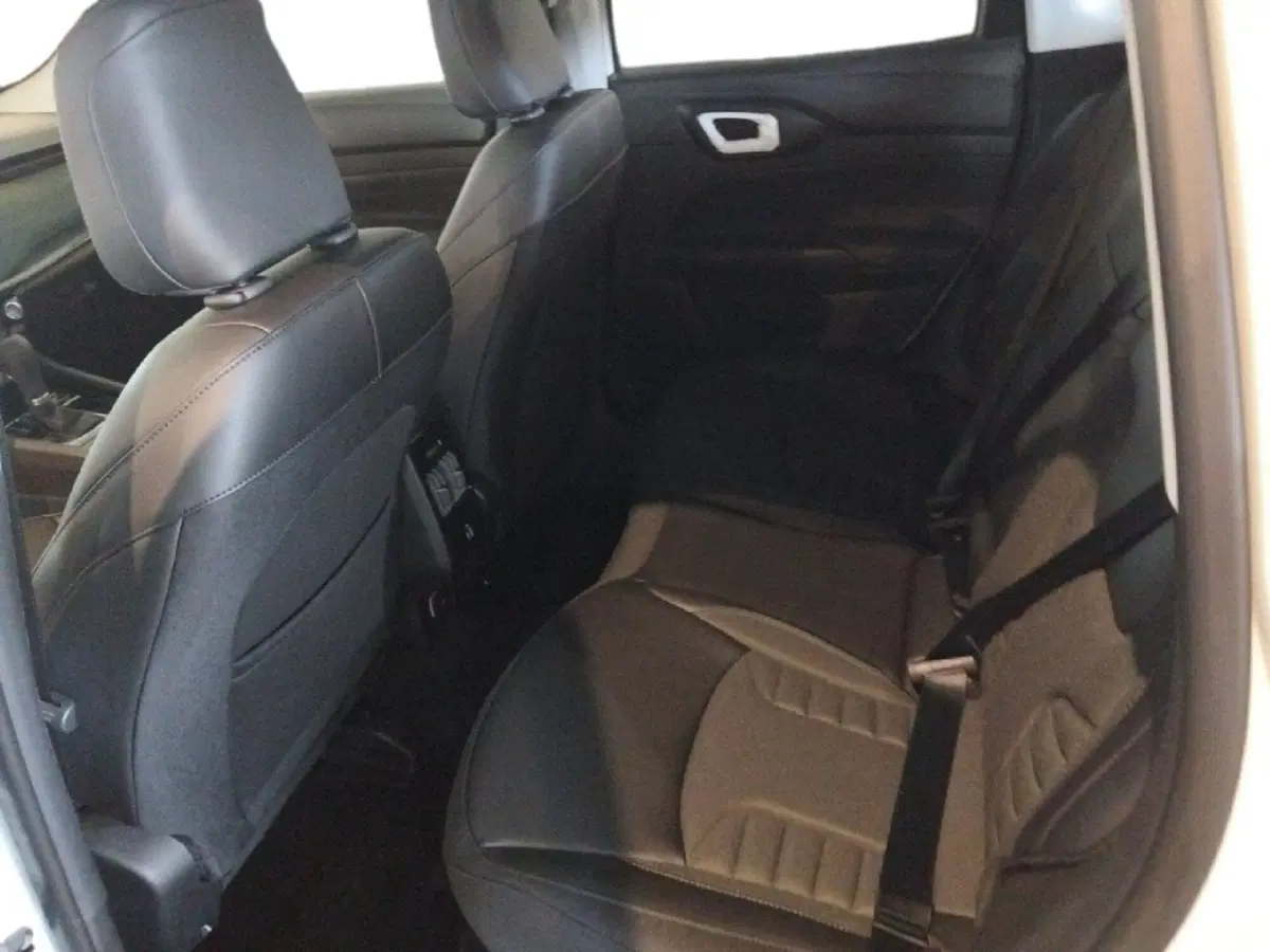 Jeep Compass nuova a Lecce (19)