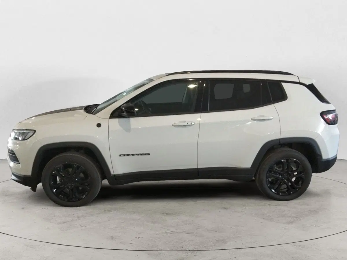 Jeep Compass nuova a Lecce (2)
