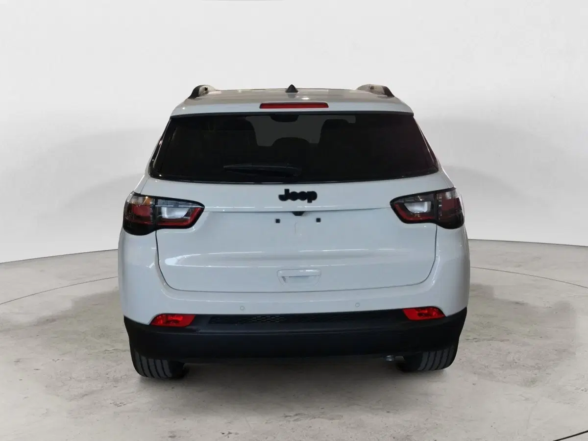 Jeep Compass nuova a Lecce (4)
