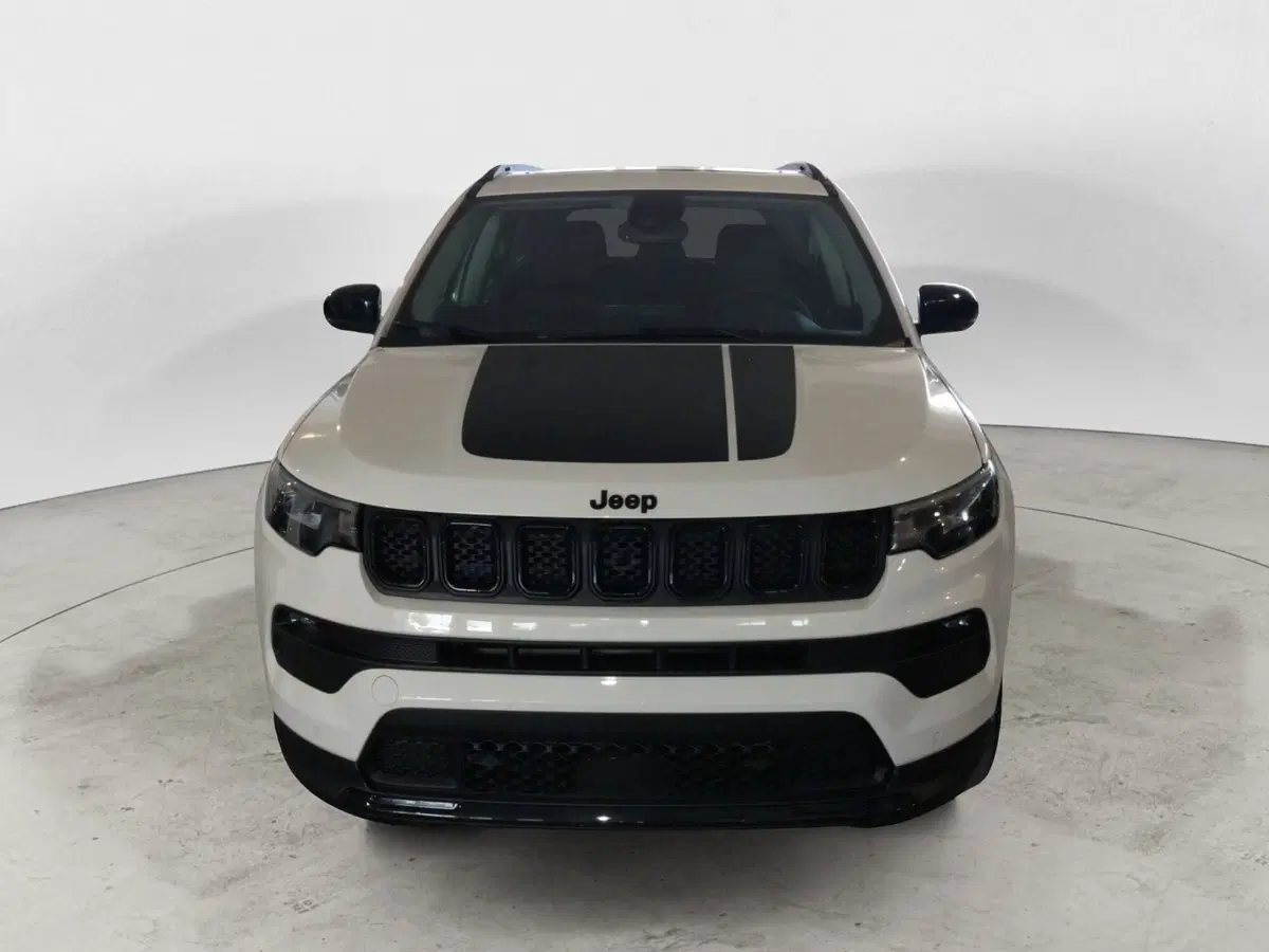 Jeep Compass nuova a Lecce (5)
