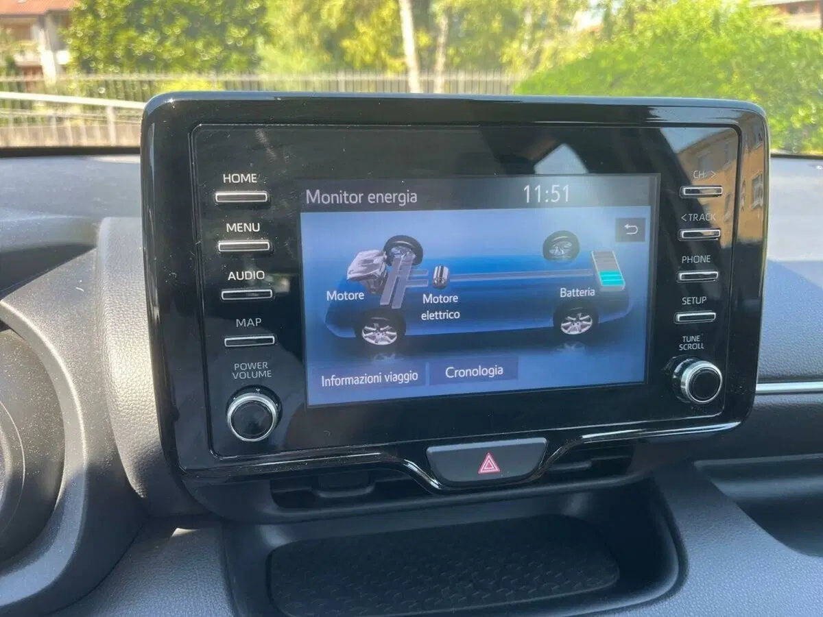 Toyota Yaris usata a Lecco (13)