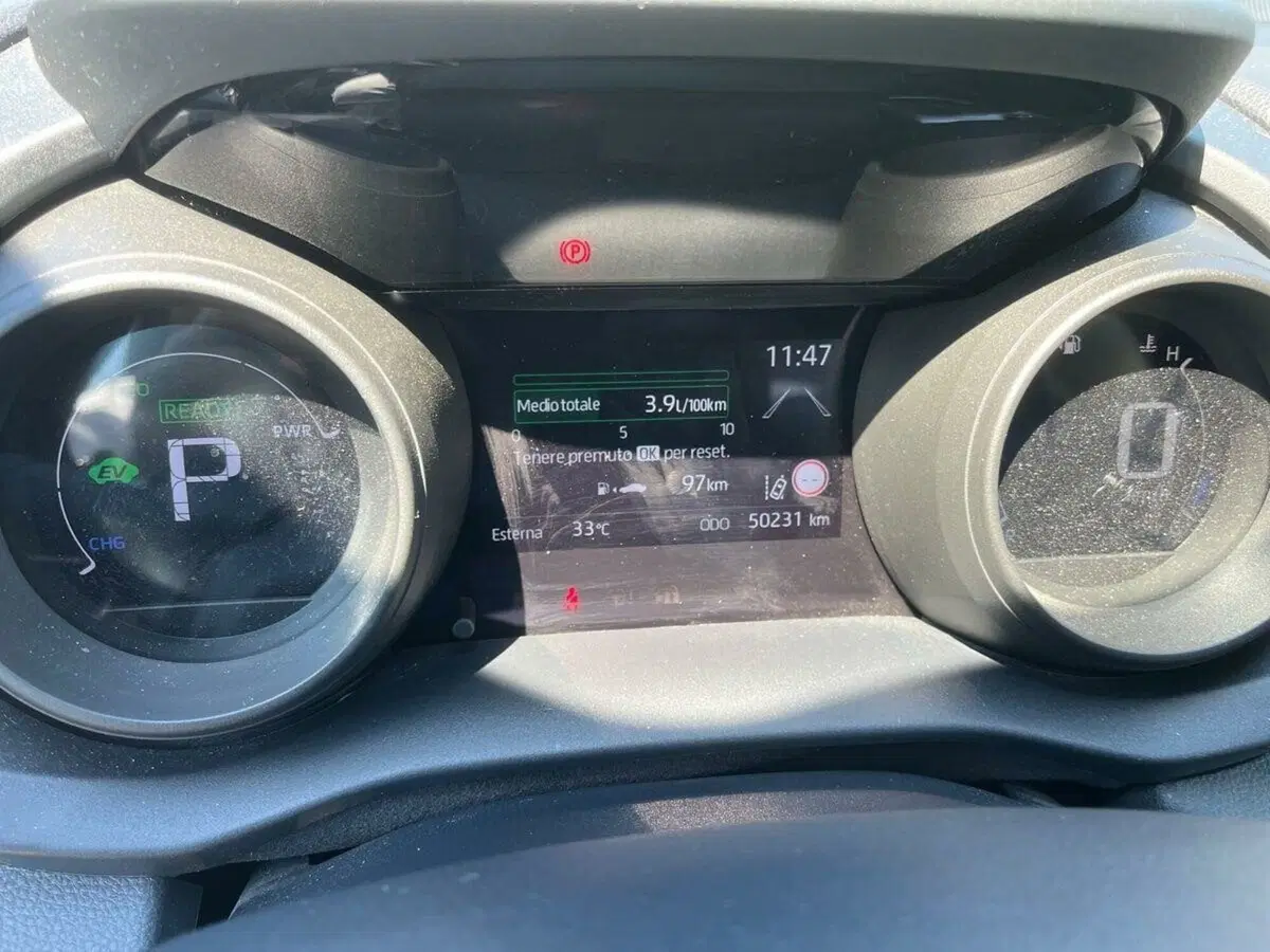 Toyota Yaris usata a Lecco (9)