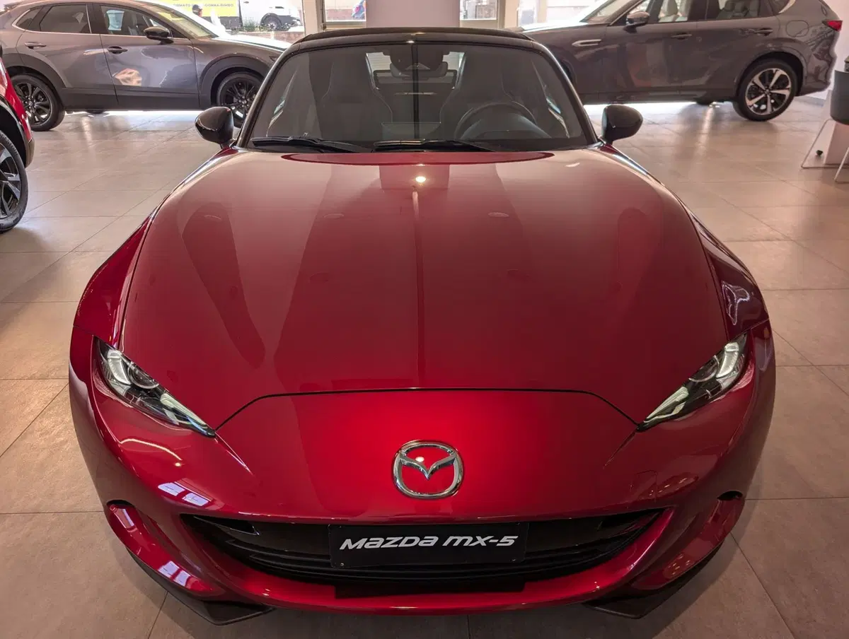 Mazda MX-5 nuova a Napoli (2)