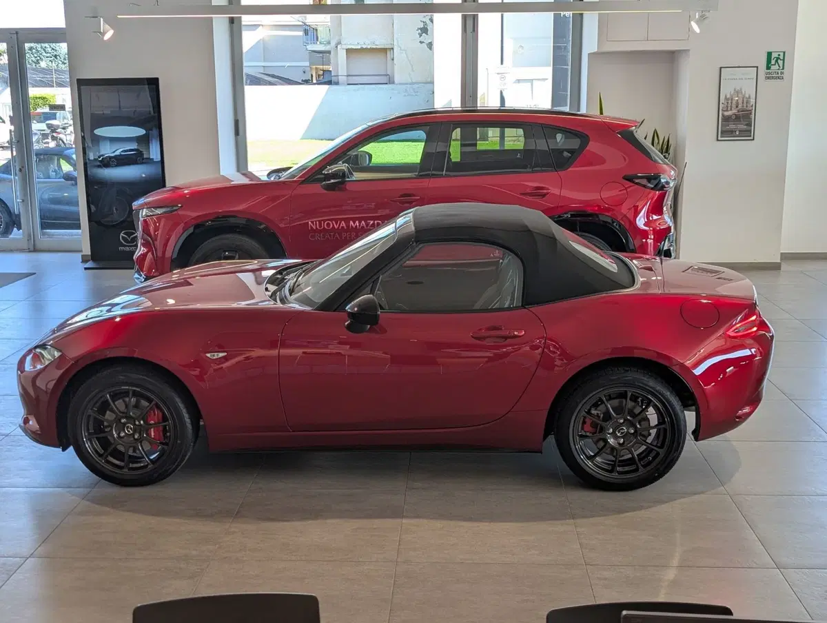 Mazda MX-5 nuova a Napoli (4)