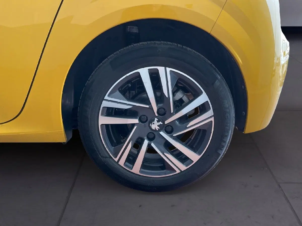 Peugeot 208 usata a Torino (8)