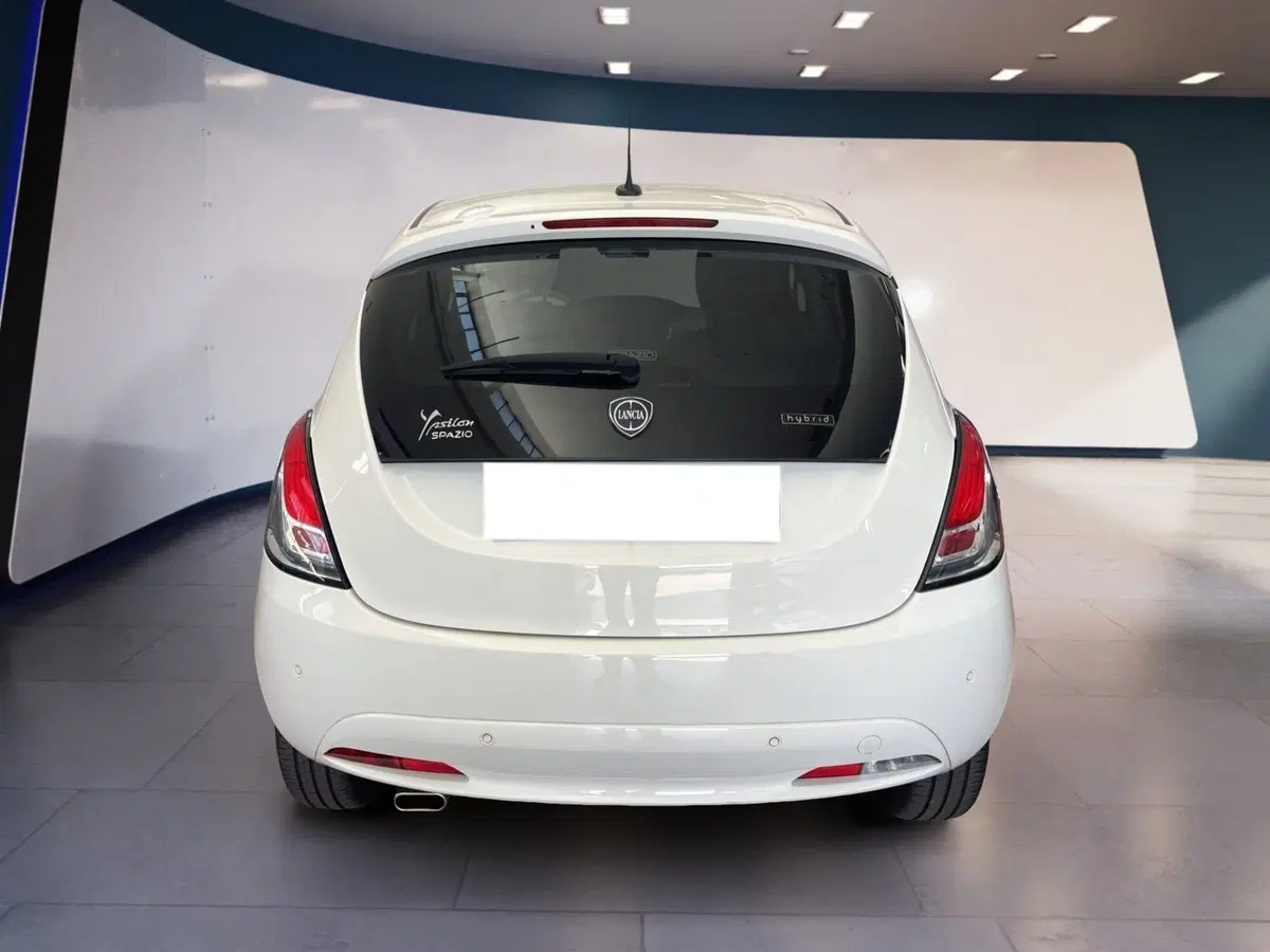 Lancia Ypsilon usata a Torino (5)