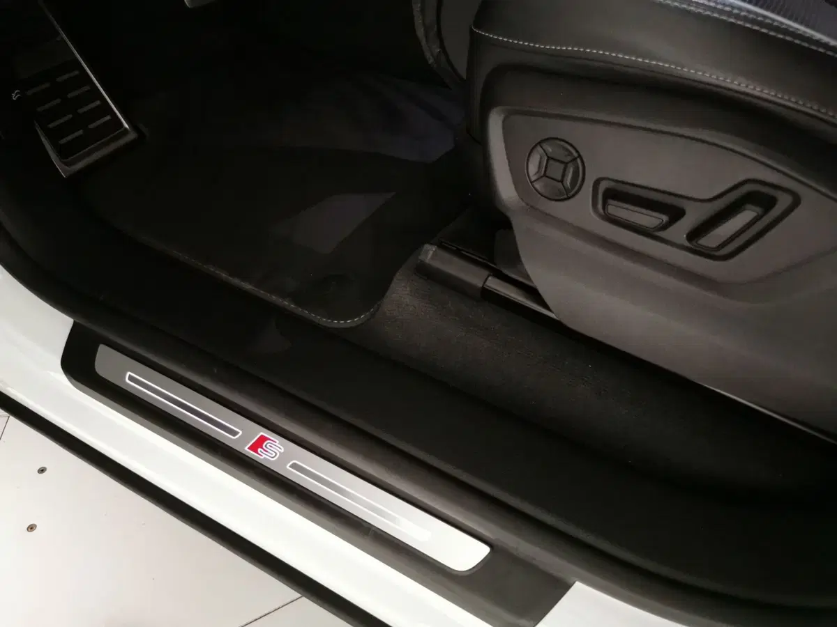 Audi Q8 usata a Chieti (19)