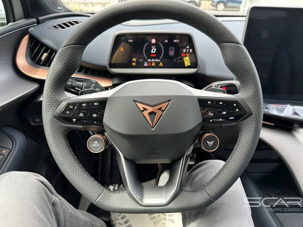 Cupra Tavascan nuova a Livorno (16)
