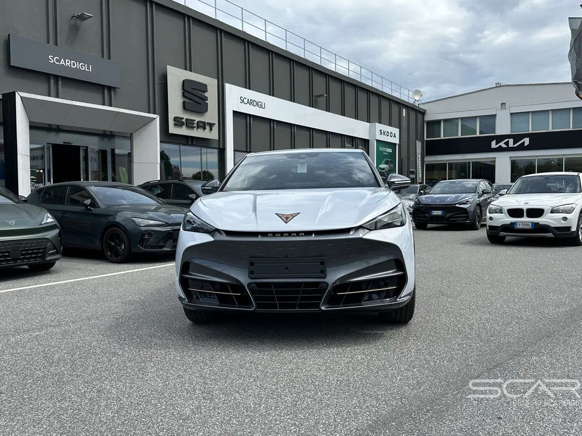 Cupra Tavascan nuova a Livorno (2)