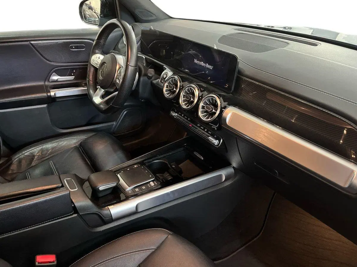 Mercedes-Benz GLB usata a Bari (9)