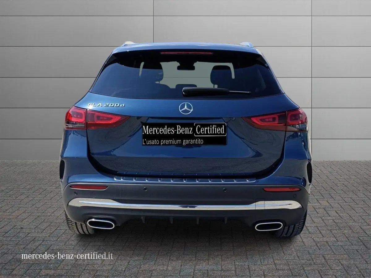 Mercedes-Benz GLA SUV usata a Bari (4)