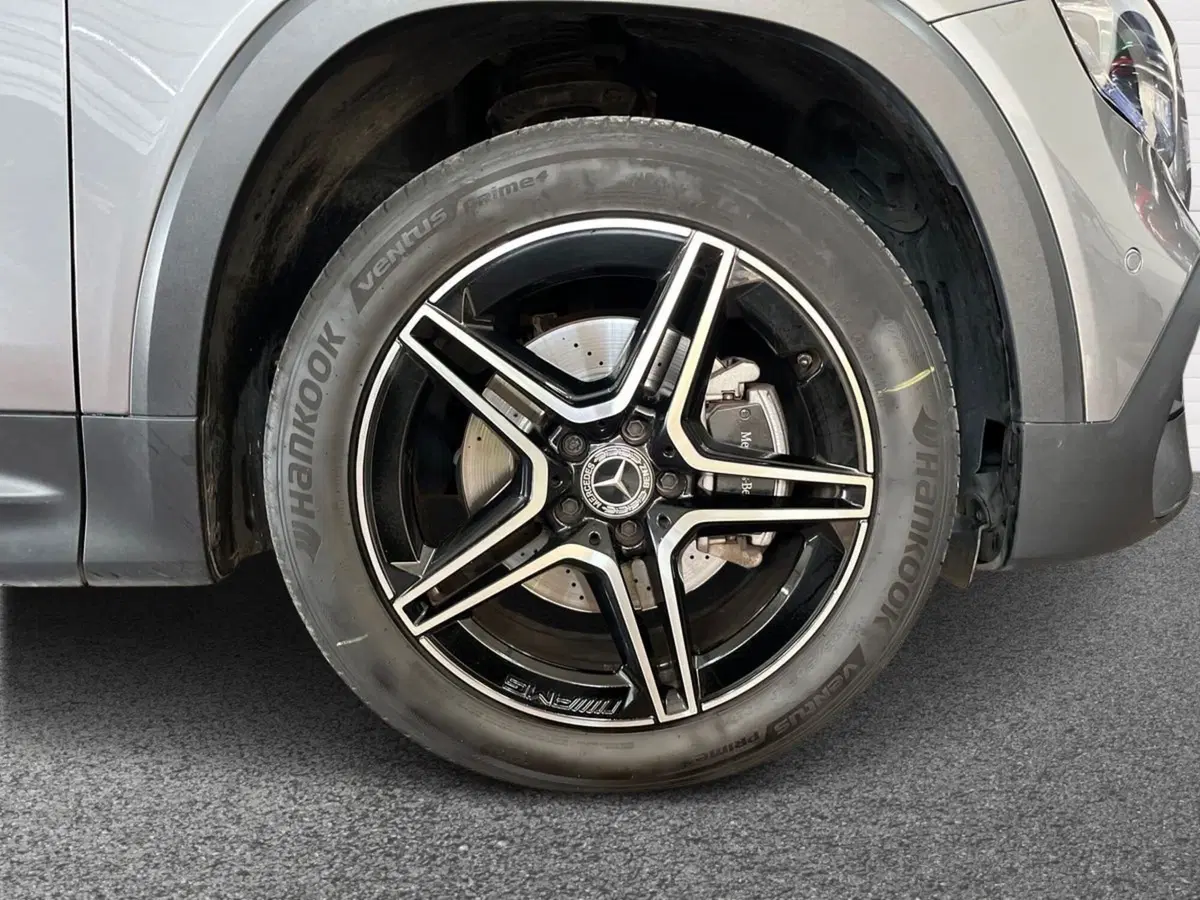 Mercedes-Benz GLB usata a Bari (6)