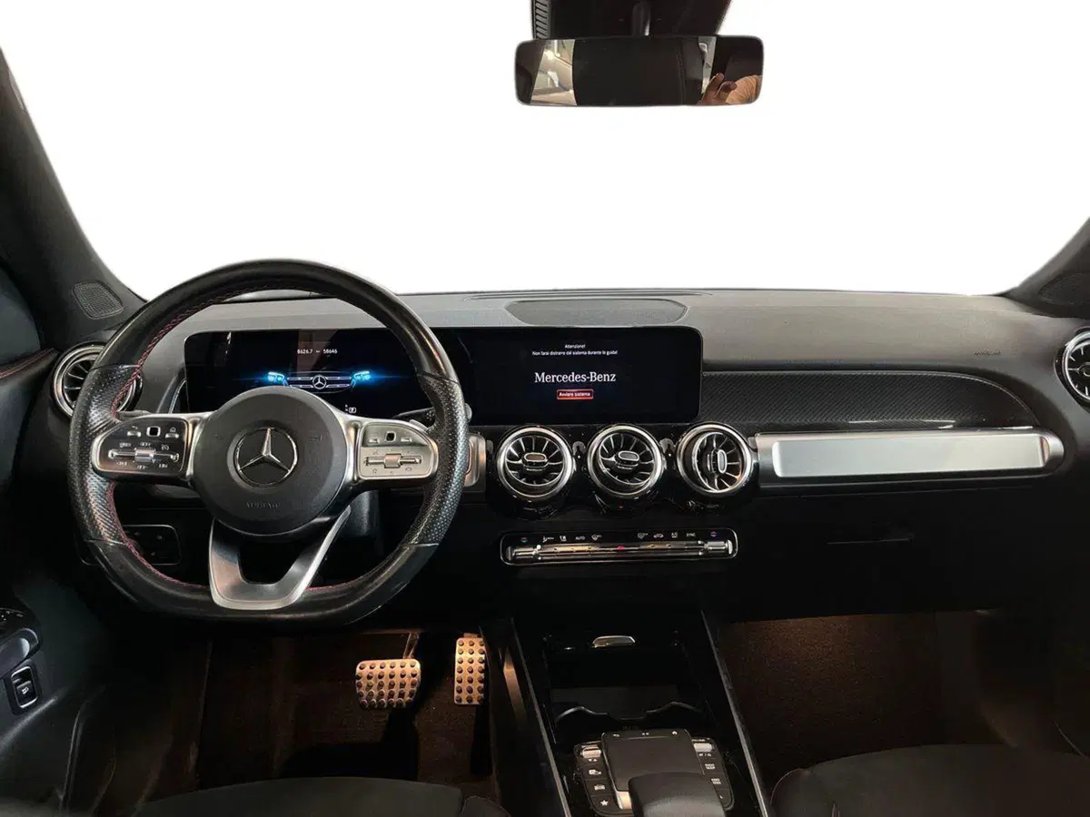 Mercedes-Benz GLB usata a Bari (8)