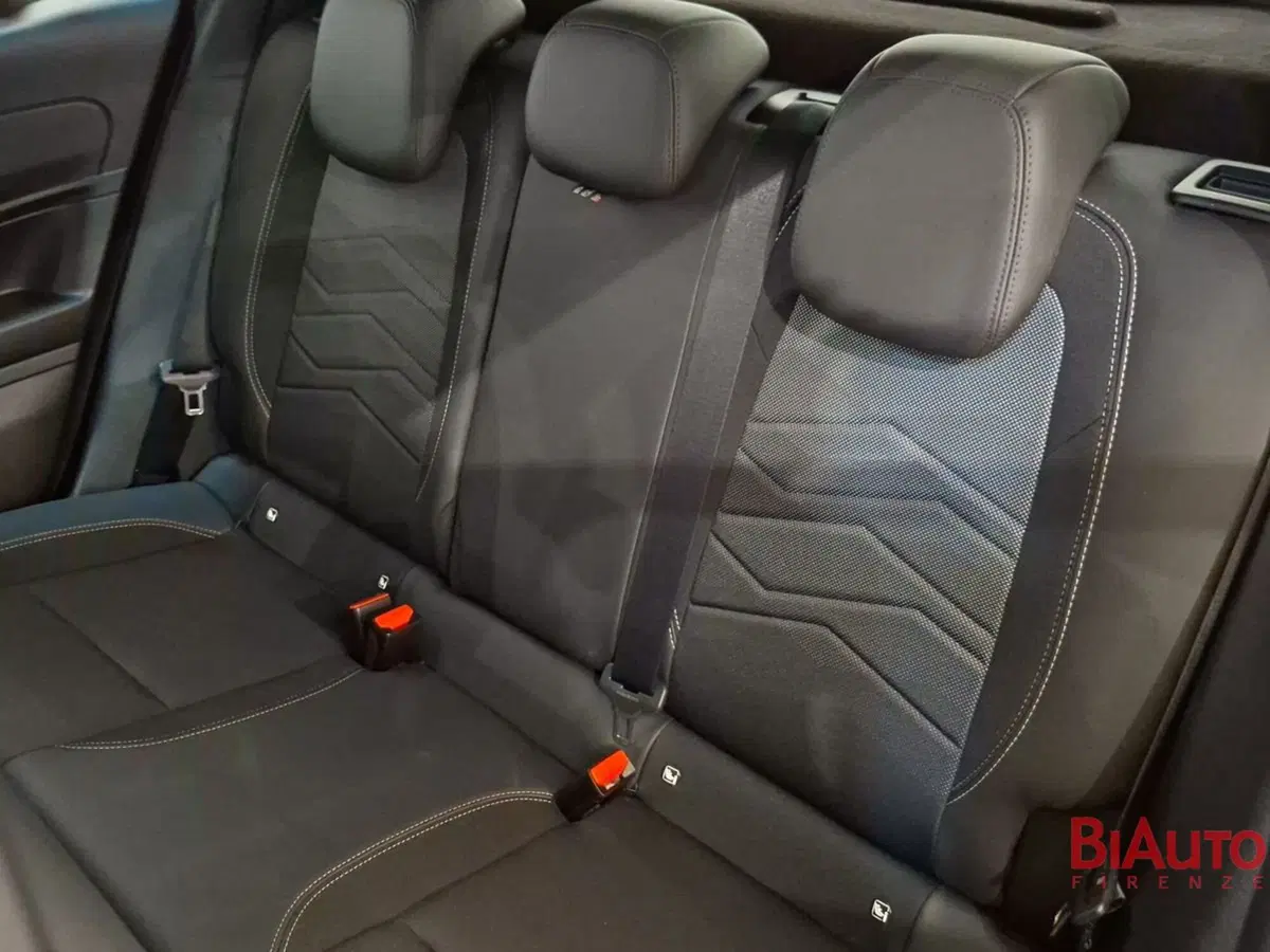 Jeep Avenger usata a Firenze (10)