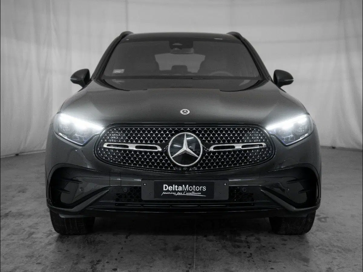 Mercedes-Benz GLC nuova a Ancona (5)