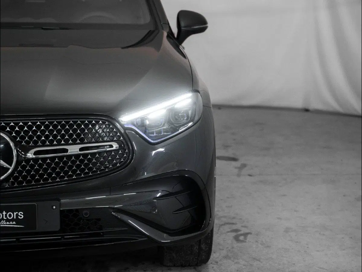 Mercedes-Benz GLC nuova a Ancona (7)