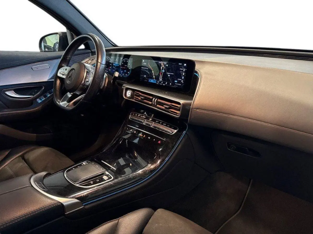 Mercedes-Benz EQC usata a Ancona (12)