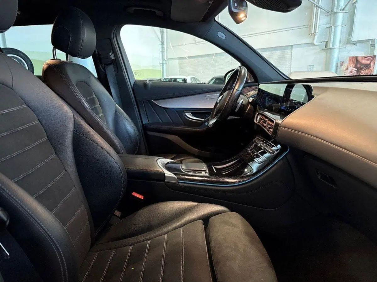 Mercedes-Benz EQC usata a Ancona (14)