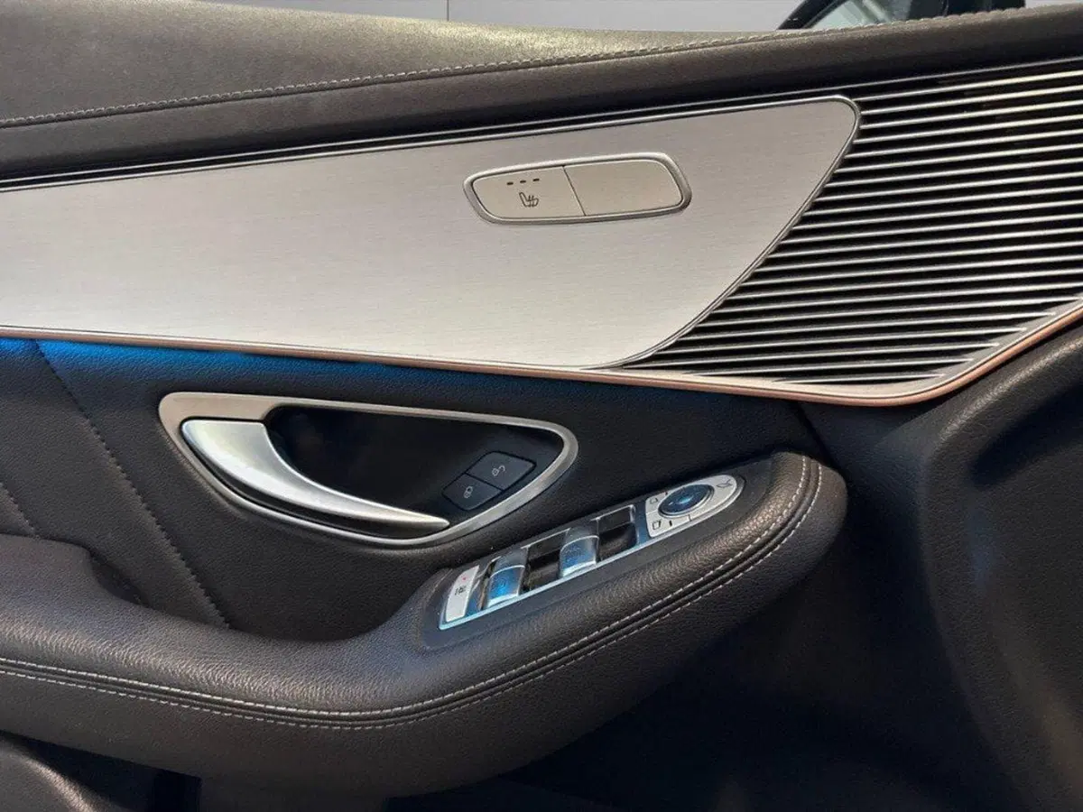 Mercedes-Benz EQC usata a Ancona (17)