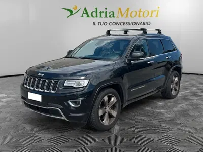 Jeep Grand Cherokee 3.0 V6 CRD 250 CV Multijet II Limited del 2015 usata a Pordenone