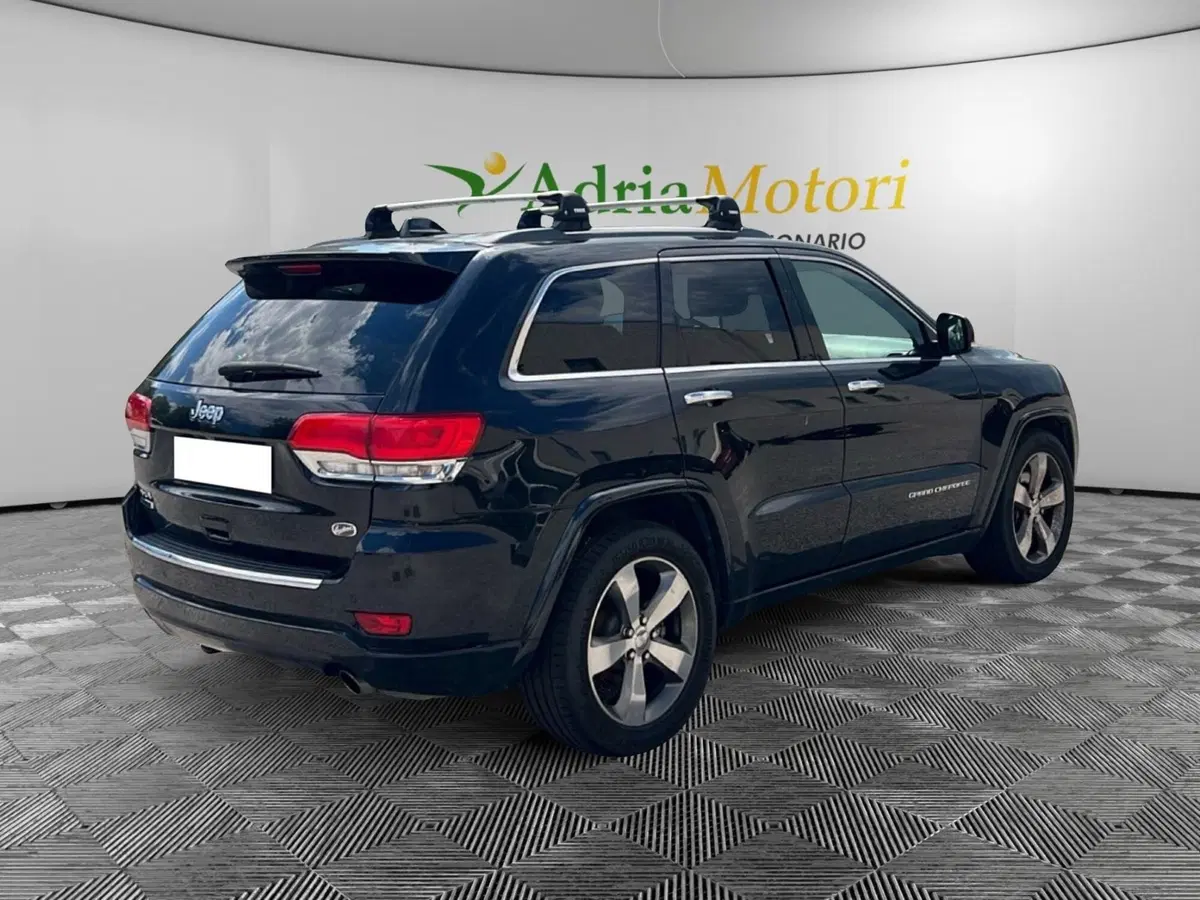 Jeep Grand Cherokee usata a Pordenone (5)
