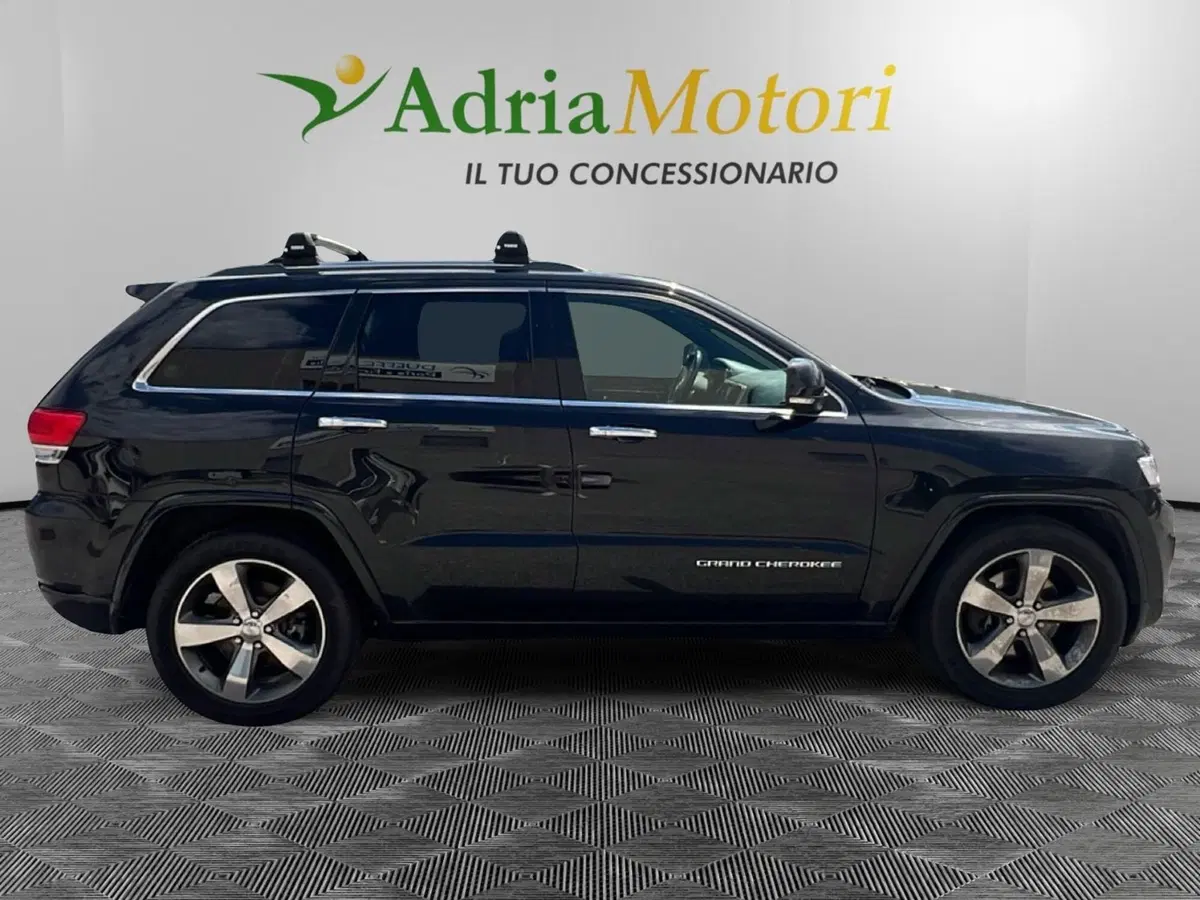 Jeep Grand Cherokee usata a Pordenone (6)