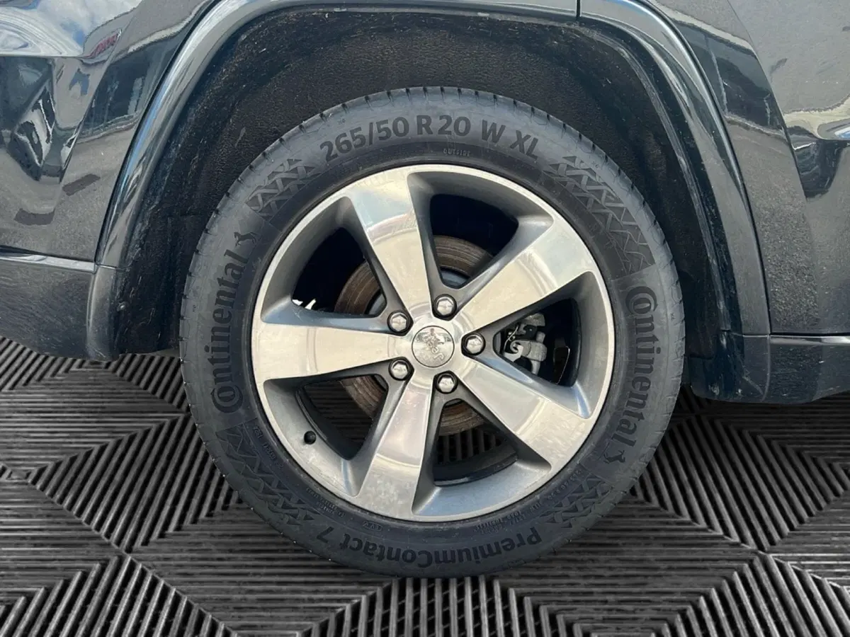 Jeep Grand Cherokee usata a Pordenone (9)