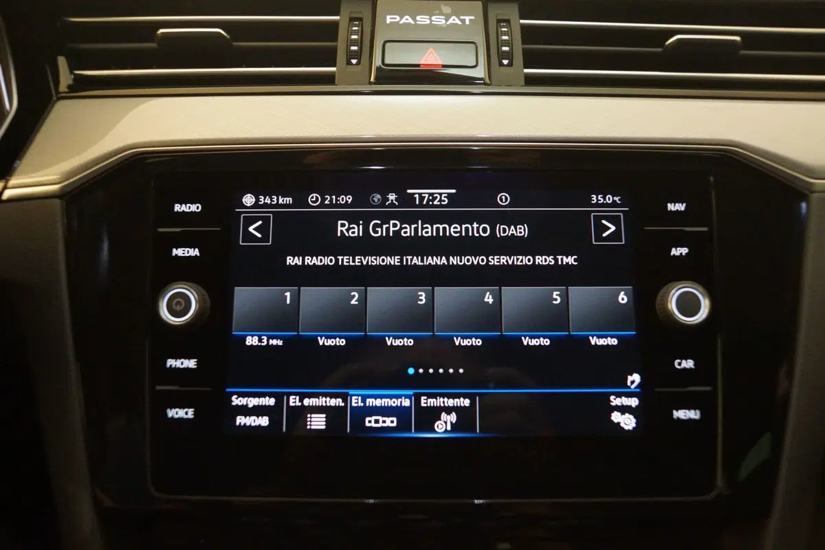 Volkswagen Passat usata a Torino (19)