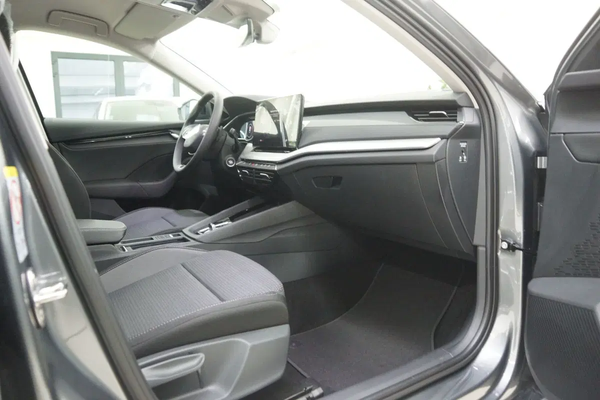 Skoda Octavia Station Wagon nuova a Torino (14)