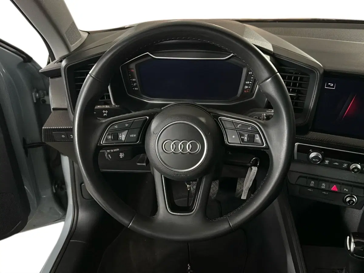 Audi A1 Sportback usata a Napoli (8)