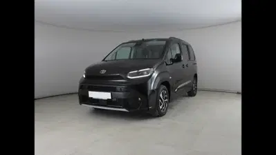 Toyota Proace City Verso City Verso 1.5D 130cv S&amp;S mt6 L1 D Luxury del 2024 usata a Palermo